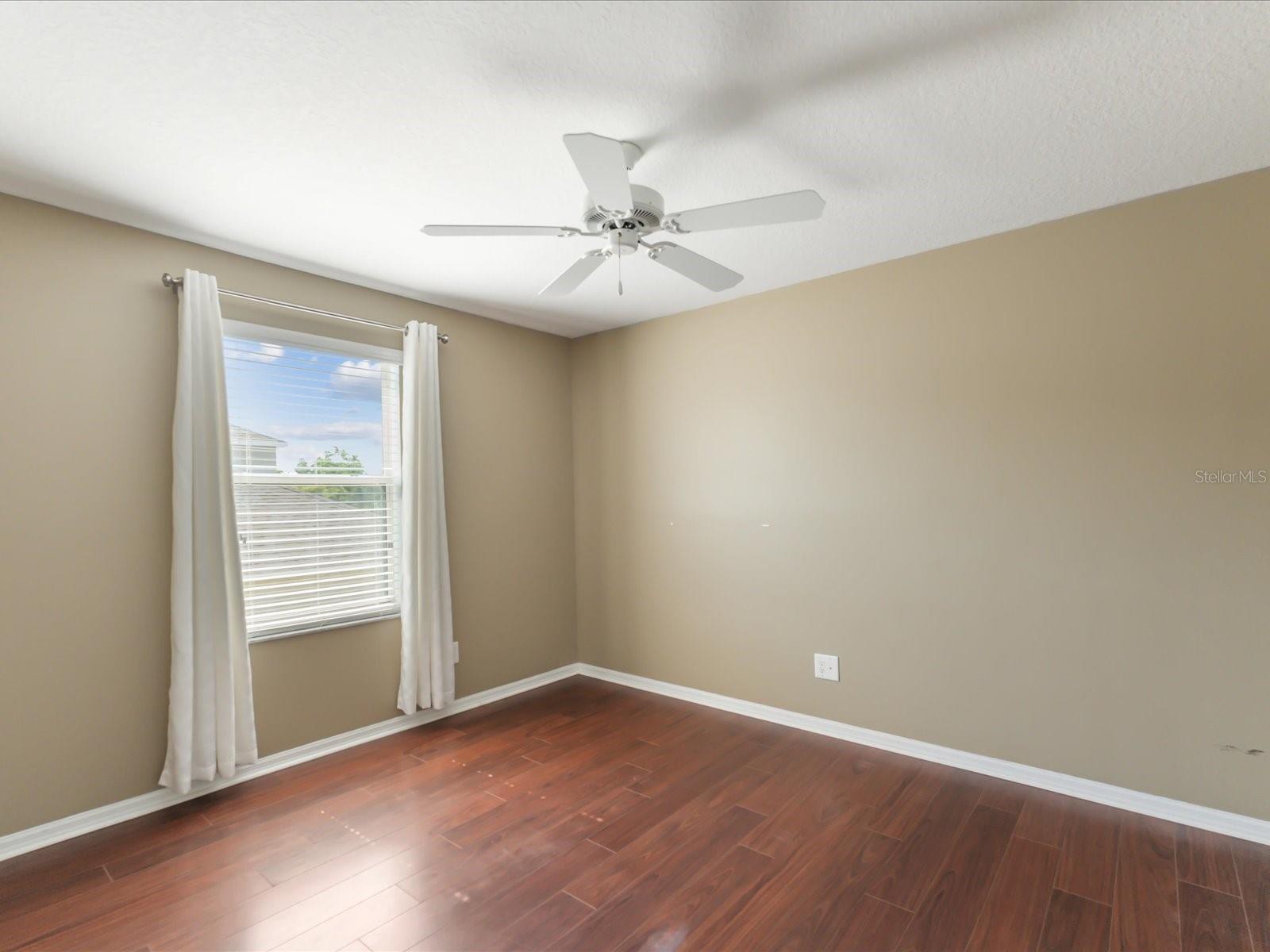 18528 NEW LONDON AVE