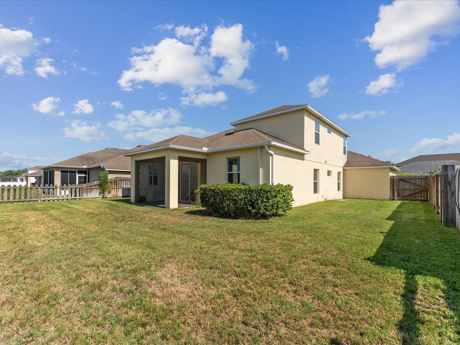 18528 NEW LONDON AVE