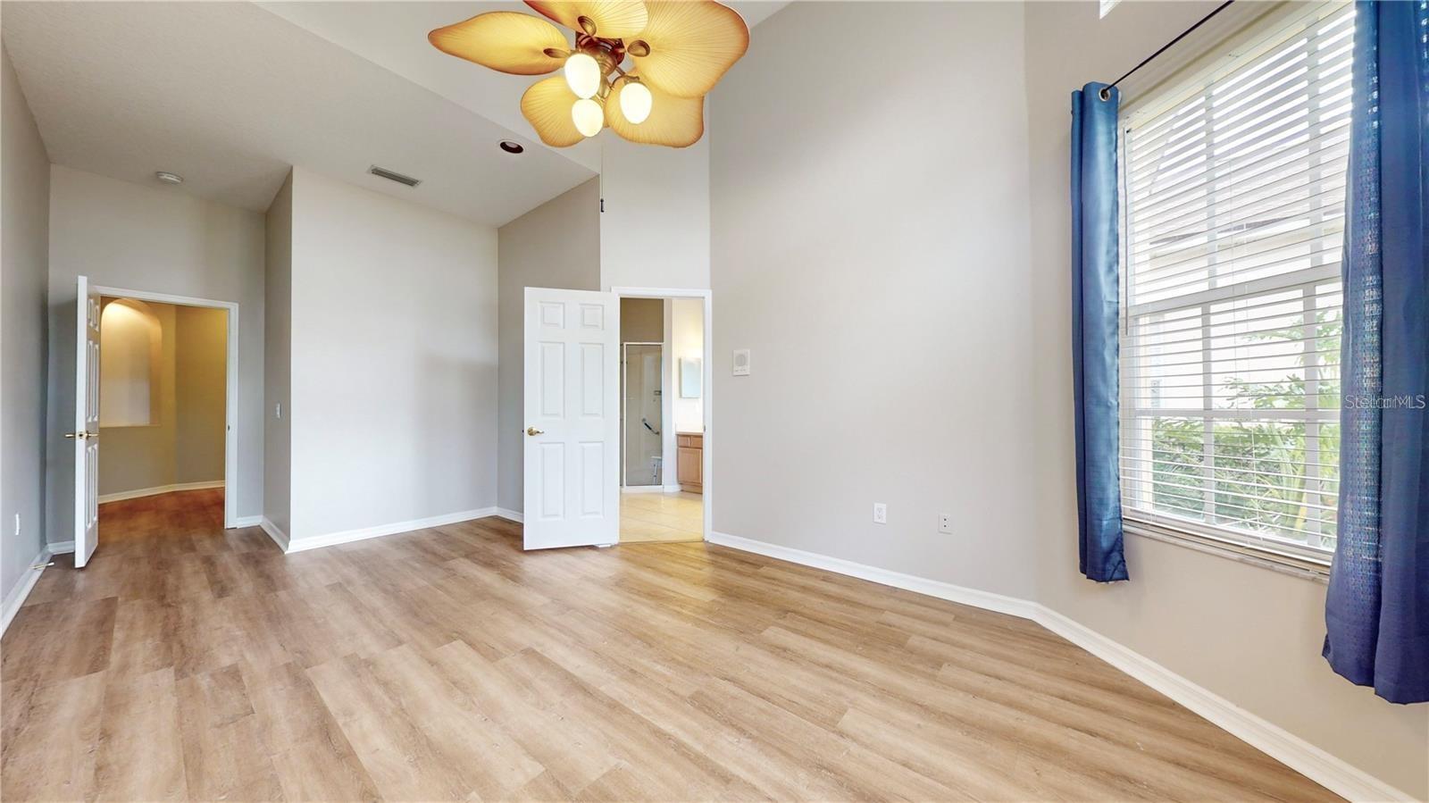 10423 CANARY ISLE DR