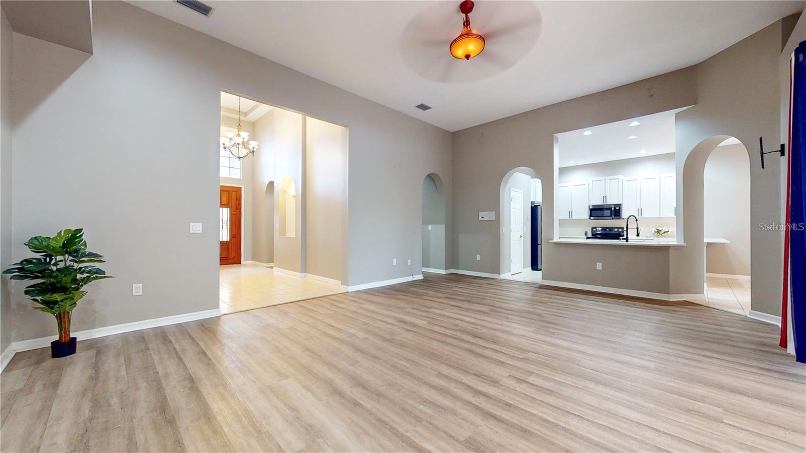 10423 CANARY ISLE DR