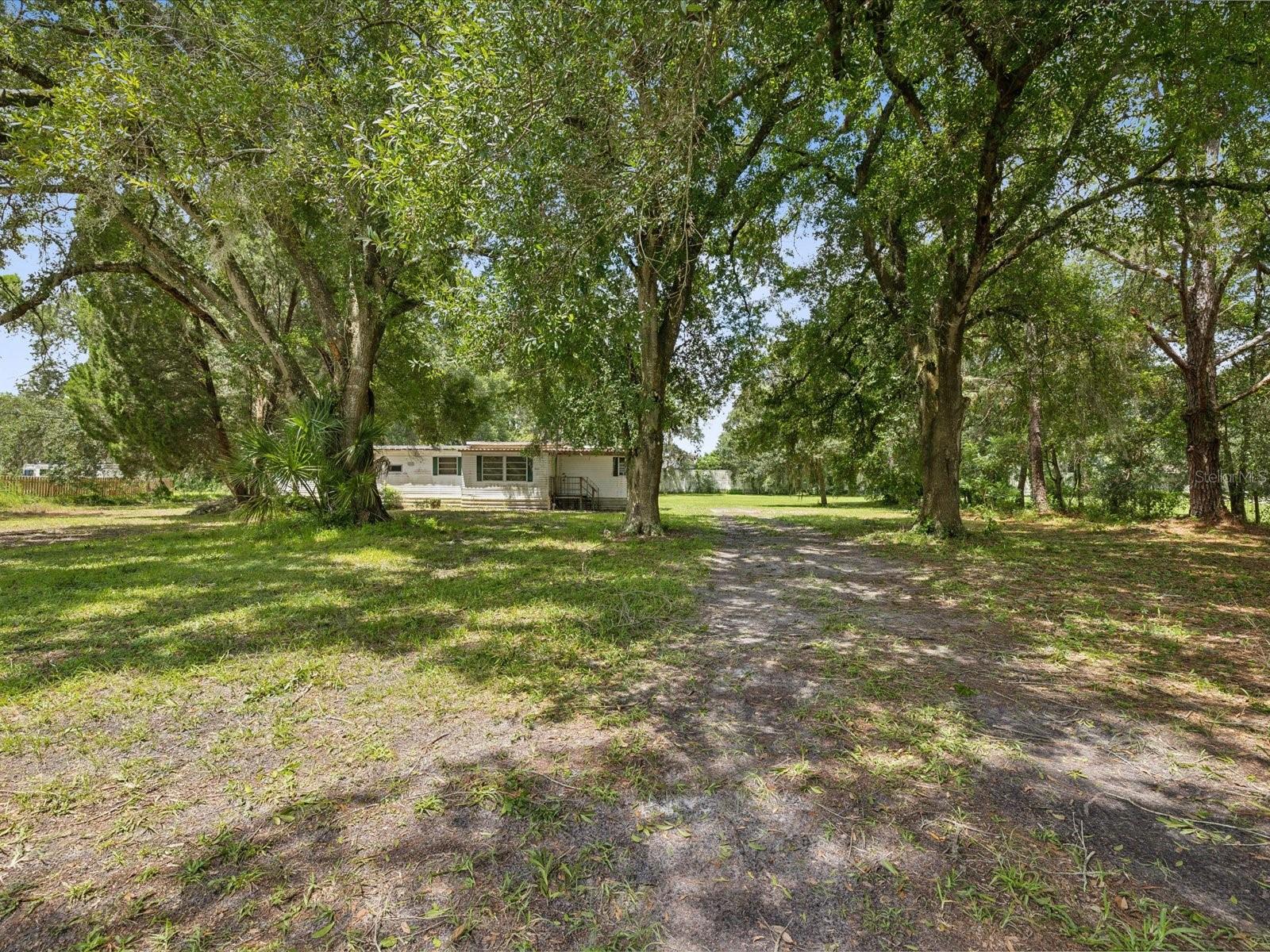 3611 LOURY DR