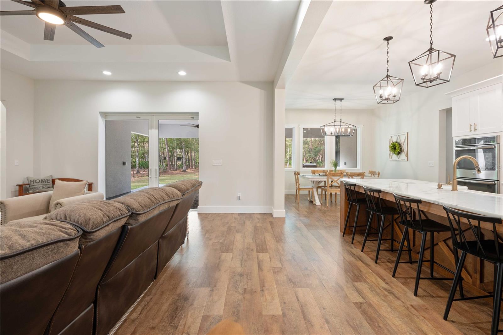 8611 QUAIL HOLLOW BLVD