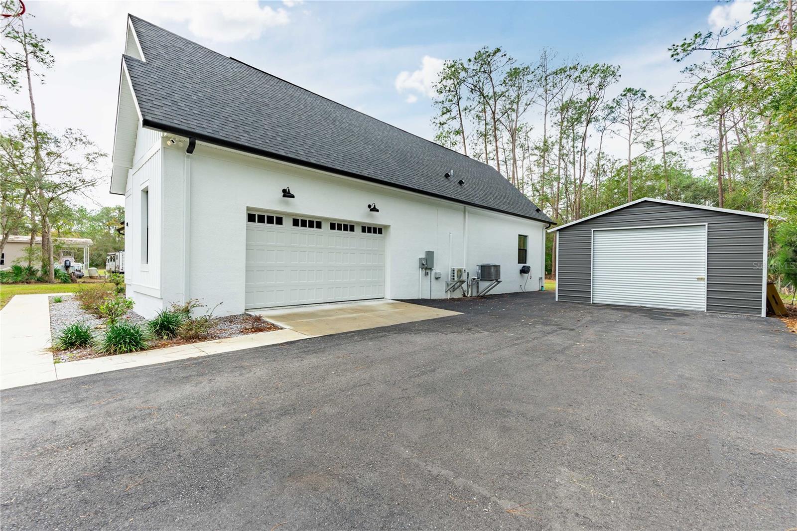 8611 QUAIL HOLLOW BLVD