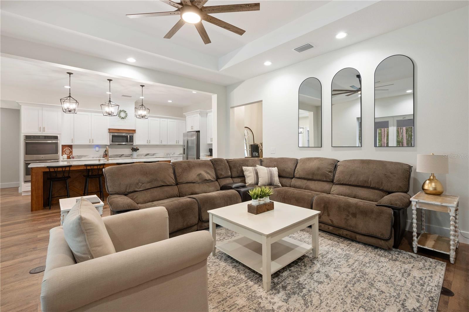8611 QUAIL HOLLOW BLVD