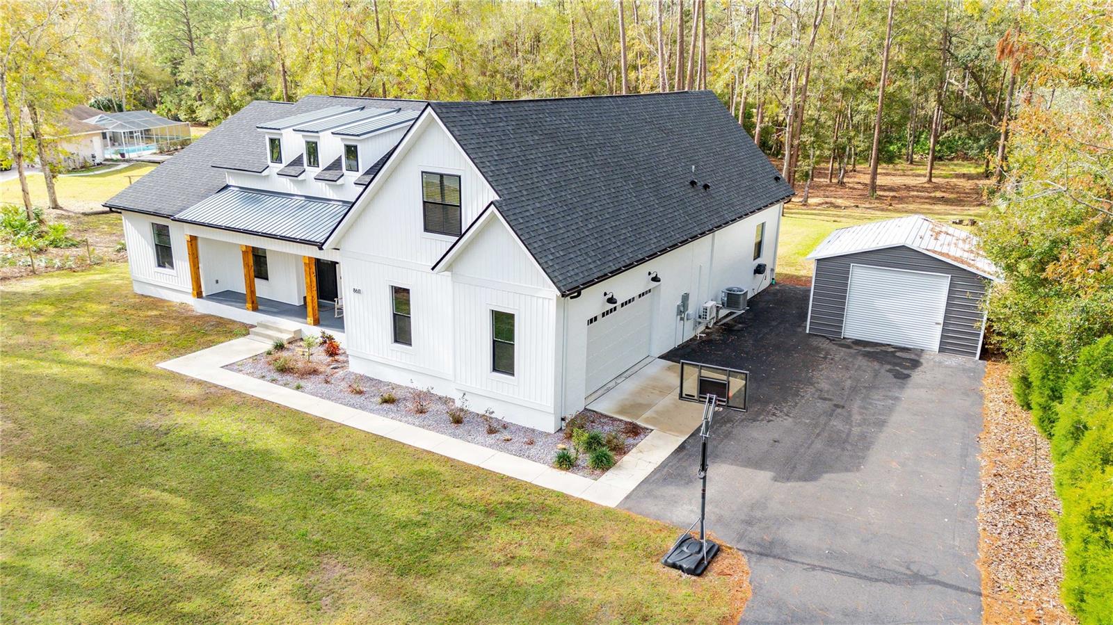 8611 QUAIL HOLLOW BLVD