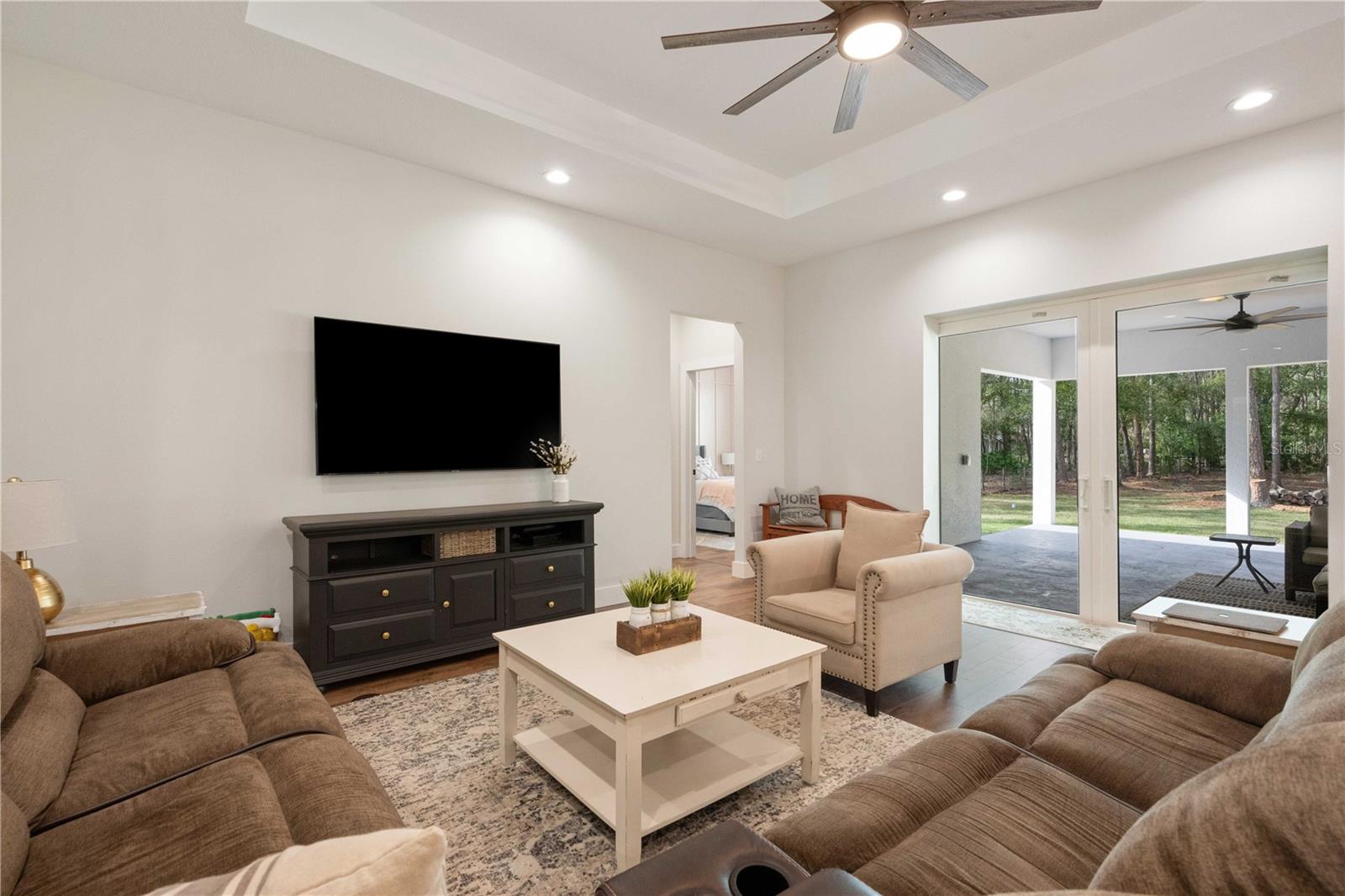 8611 QUAIL HOLLOW BLVD