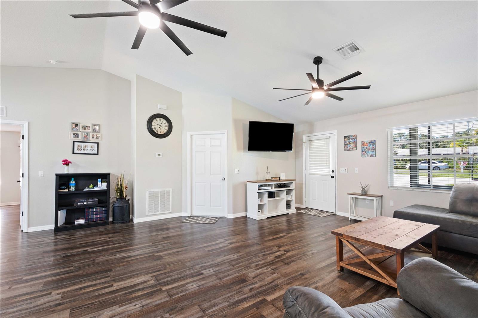 37113 WALDO DR