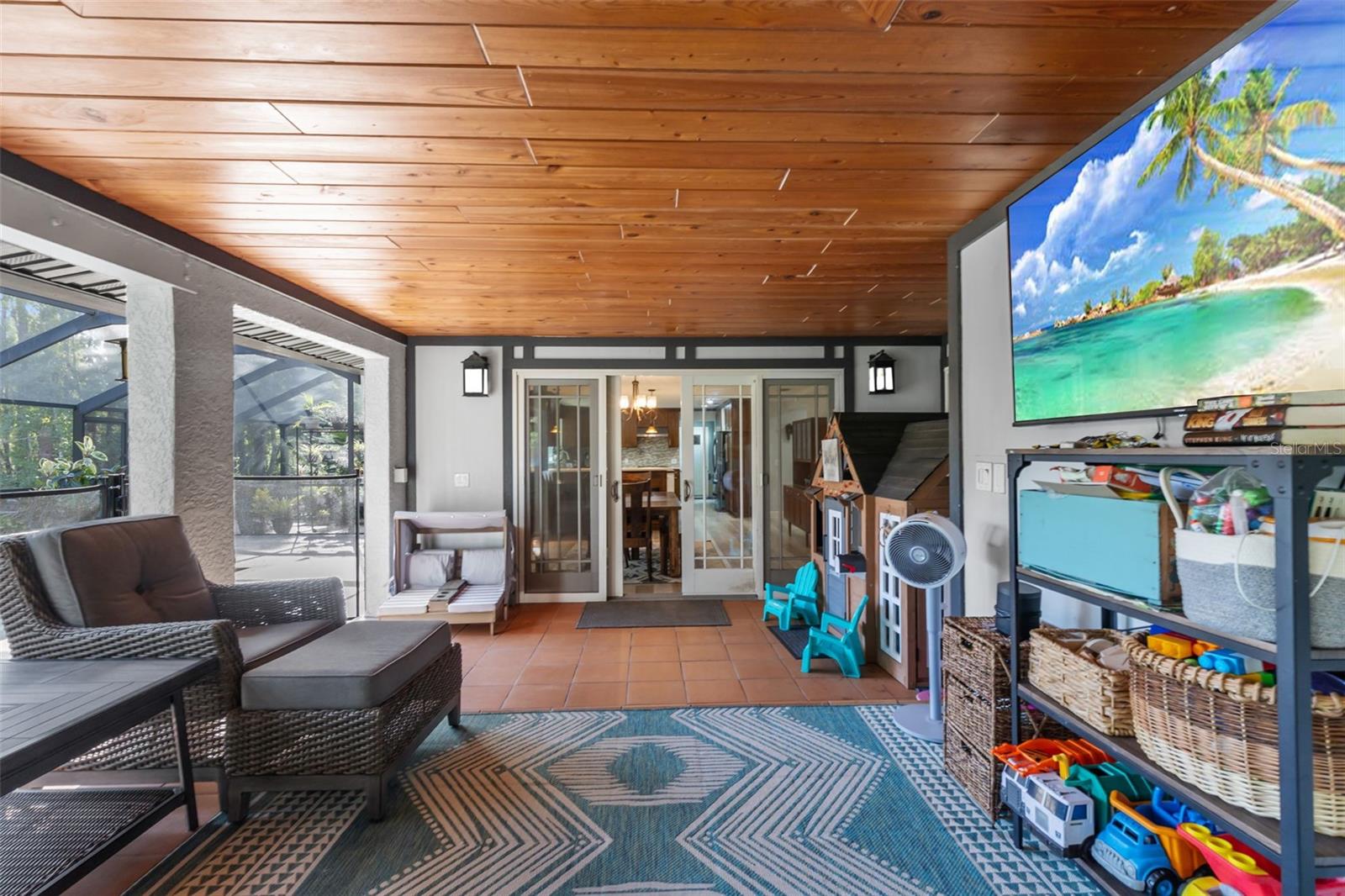 28042 LINDENHURST DR