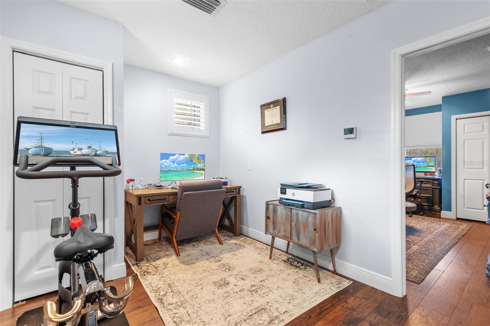 28042 LINDENHURST DR