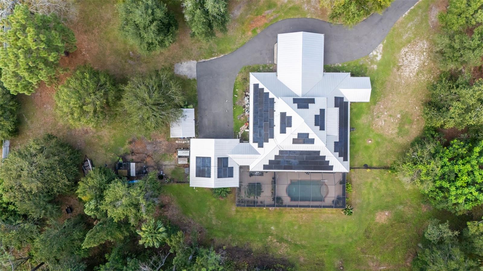 28042 LINDENHURST DR