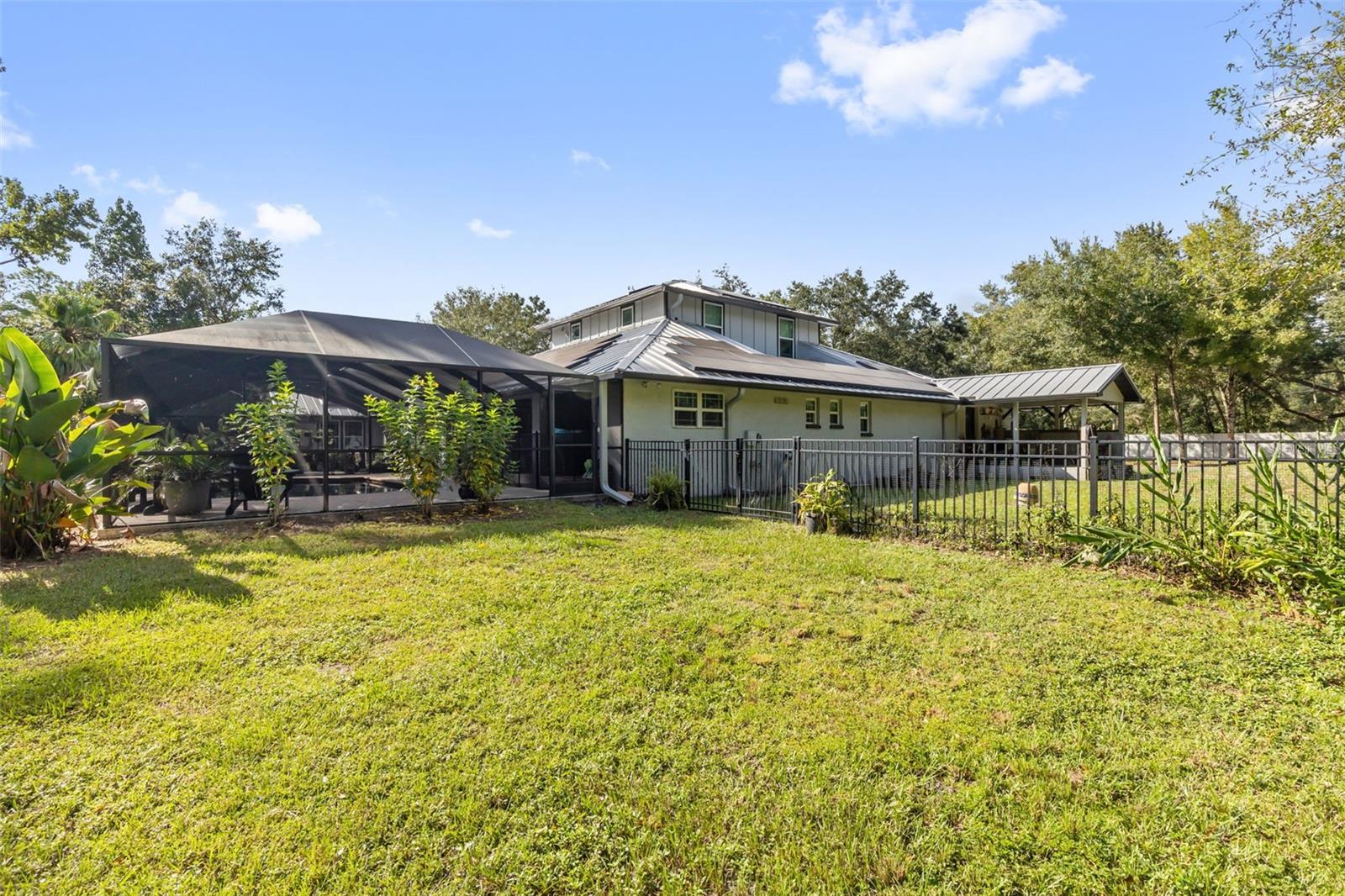 28042 LINDENHURST DR