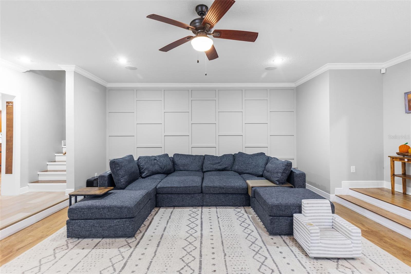 28042 LINDENHURST DR