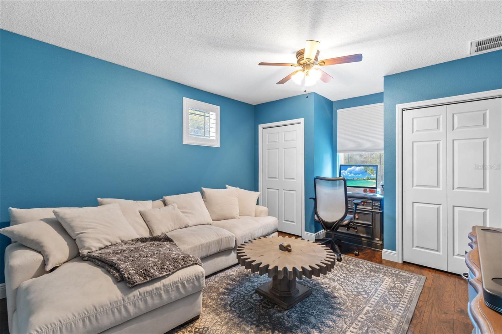 28042 LINDENHURST DR