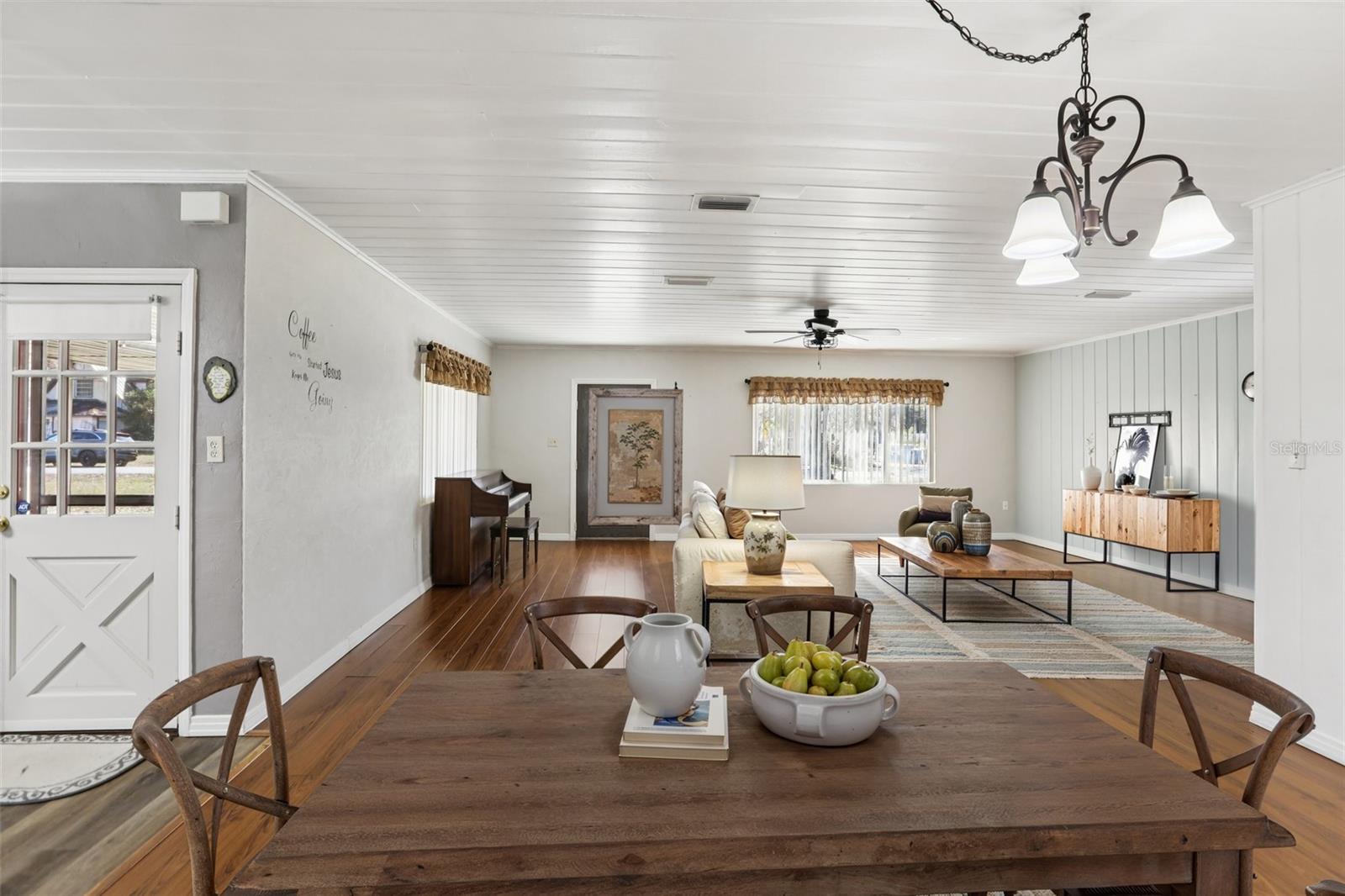 33137 CERCELIA RD