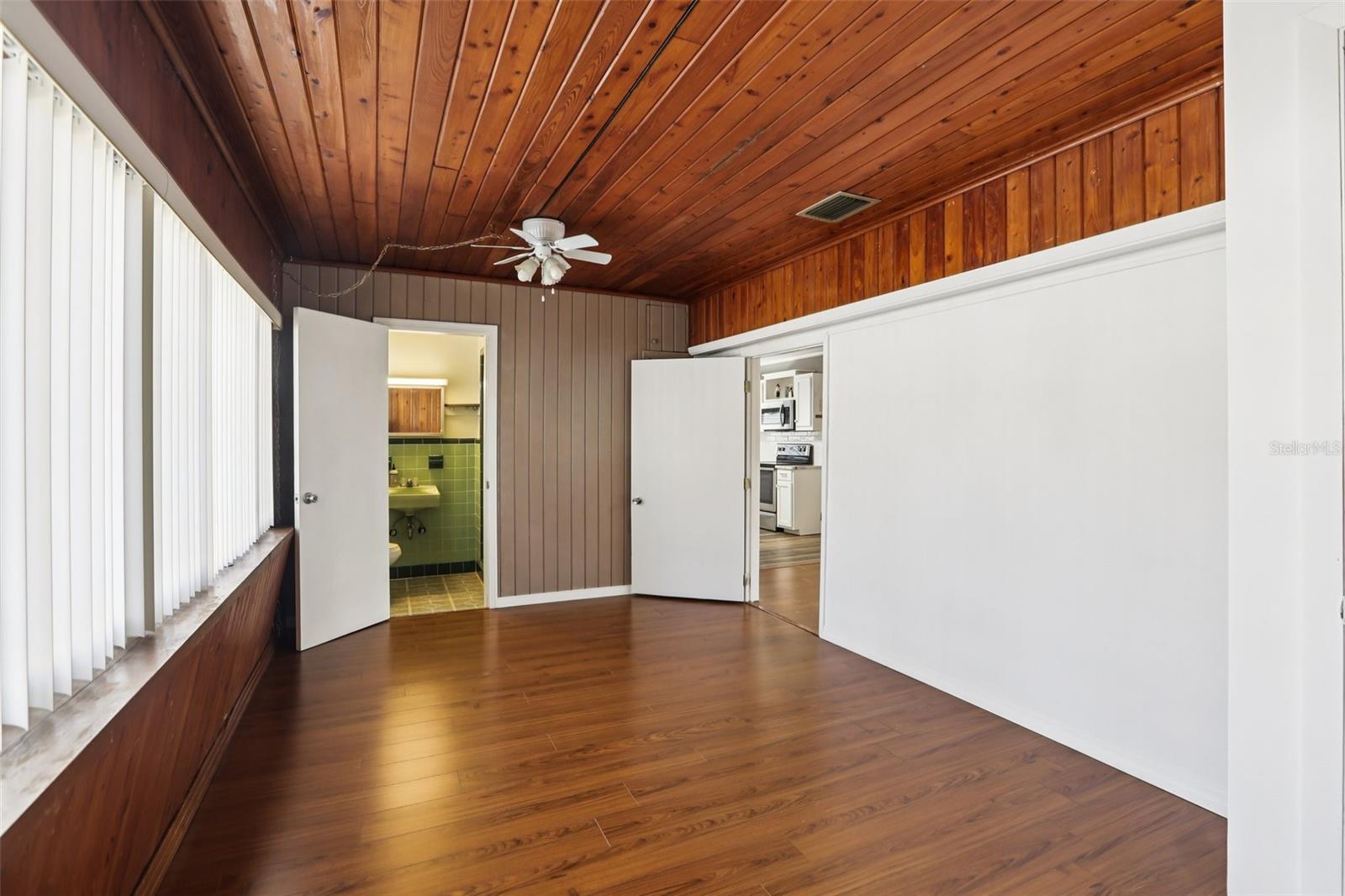 33137 CERCELIA RD