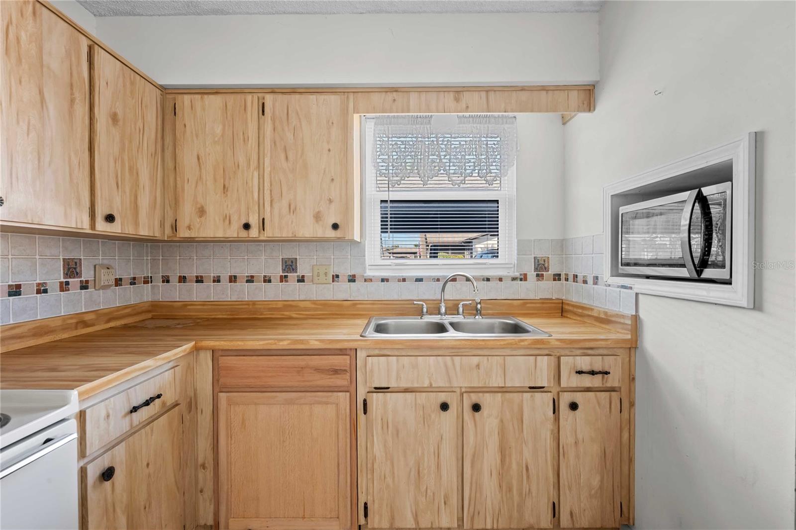 4520 BLOSSOM BLVD #D