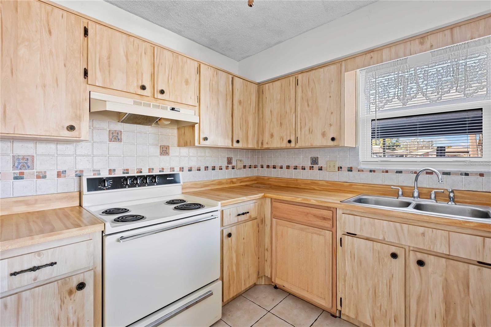 4520 BLOSSOM BLVD #D