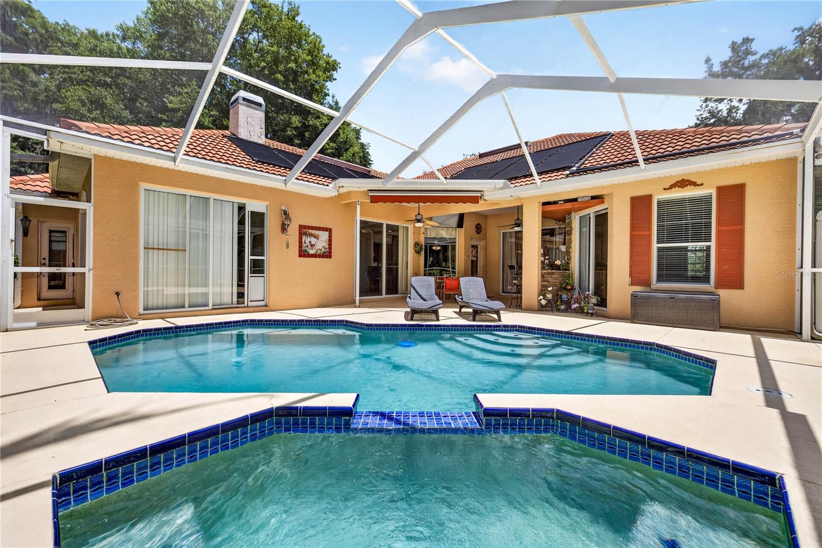 12643 OAK HOLLOW CT