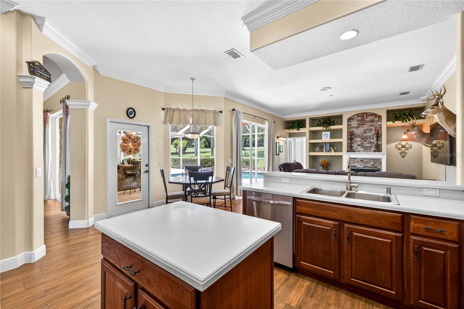 12643 OAK HOLLOW CT
