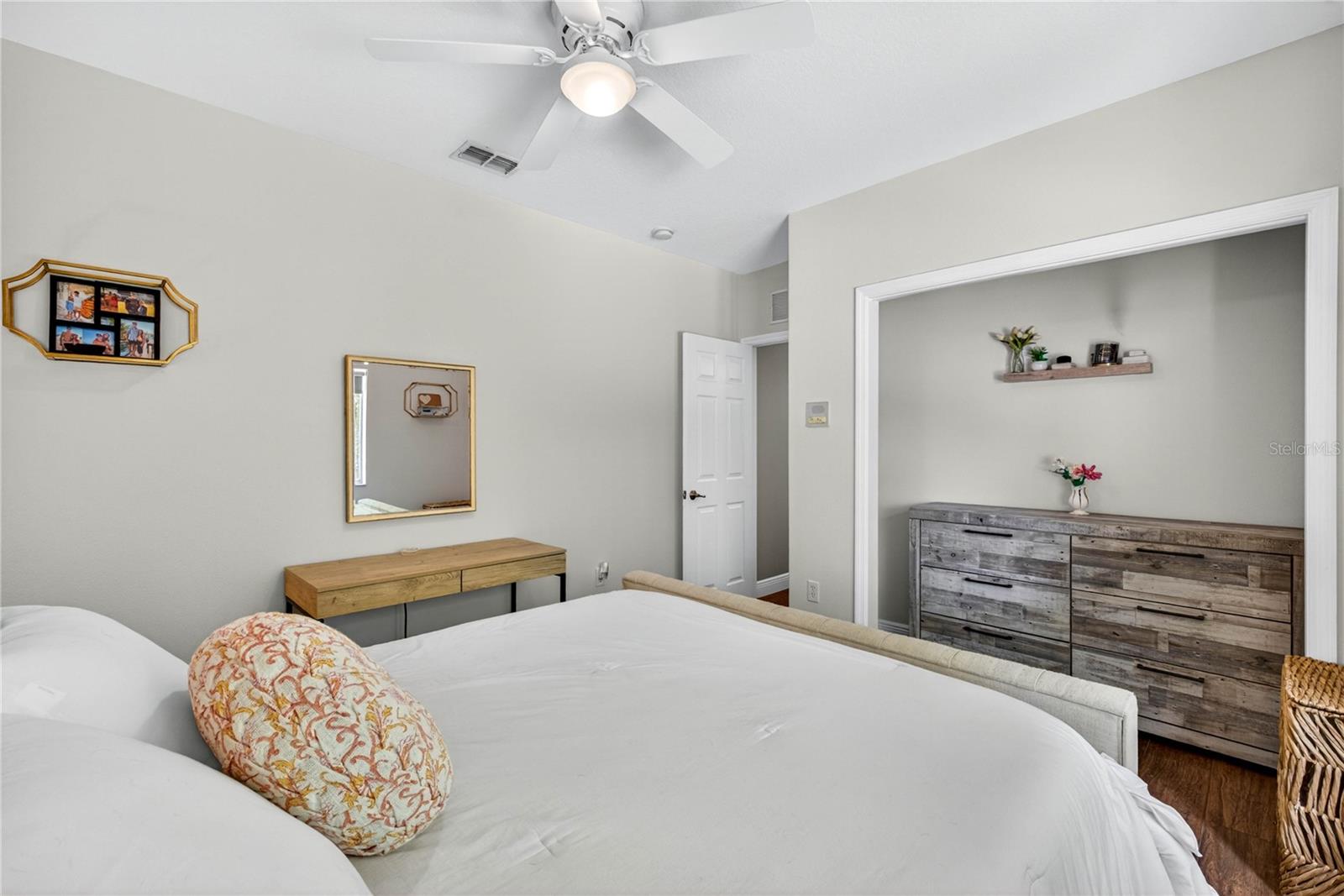 12643 OAK HOLLOW CT
