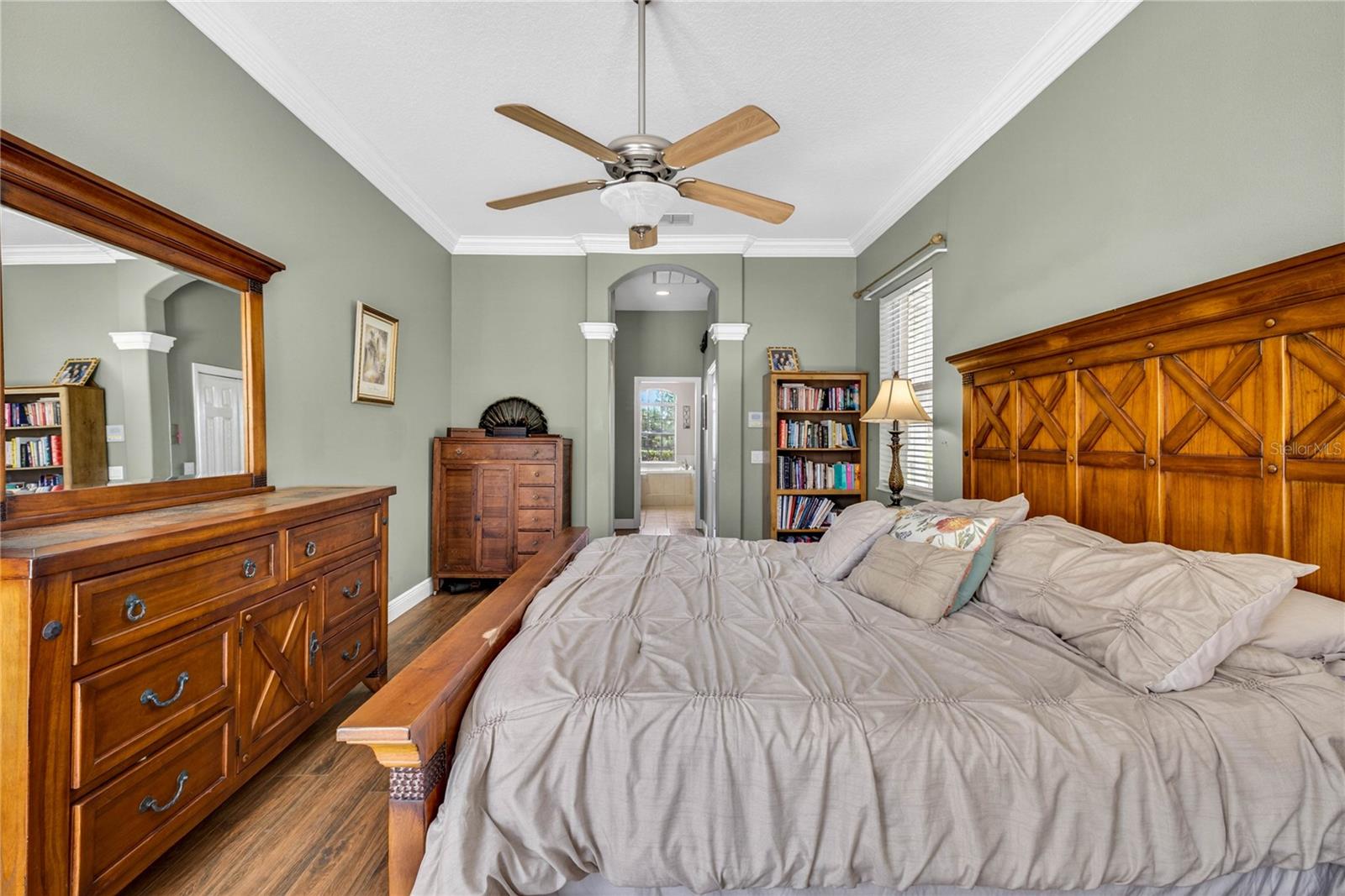 12643 OAK HOLLOW CT