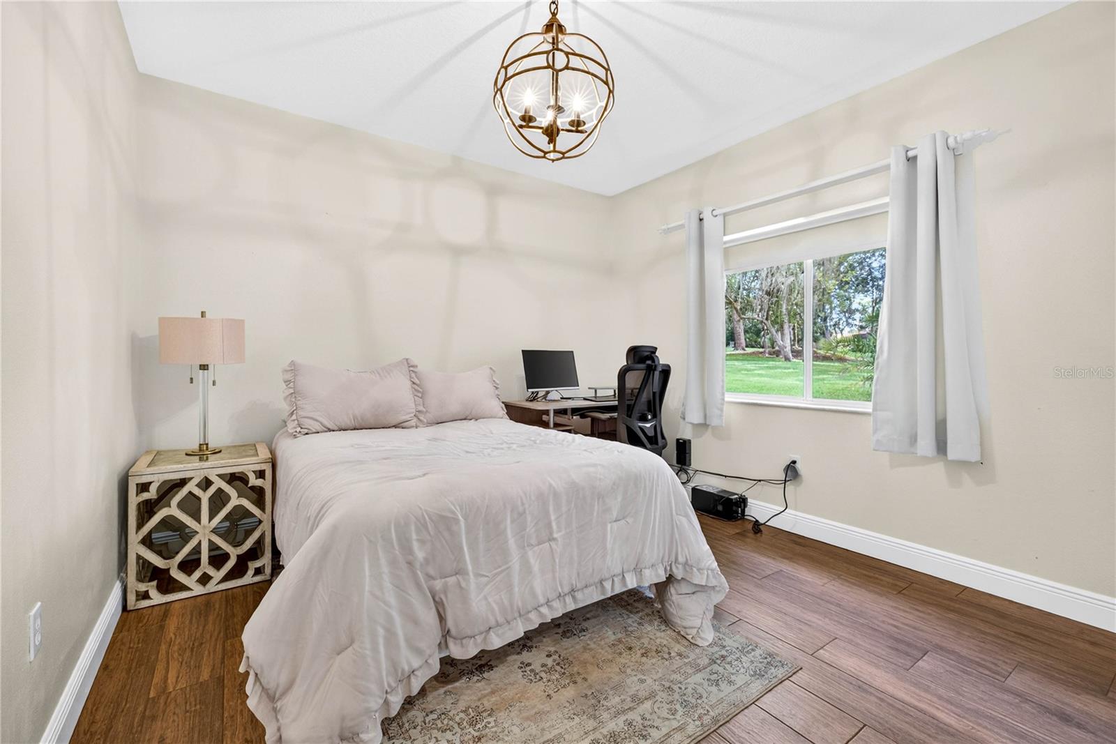 12643 OAK HOLLOW CT