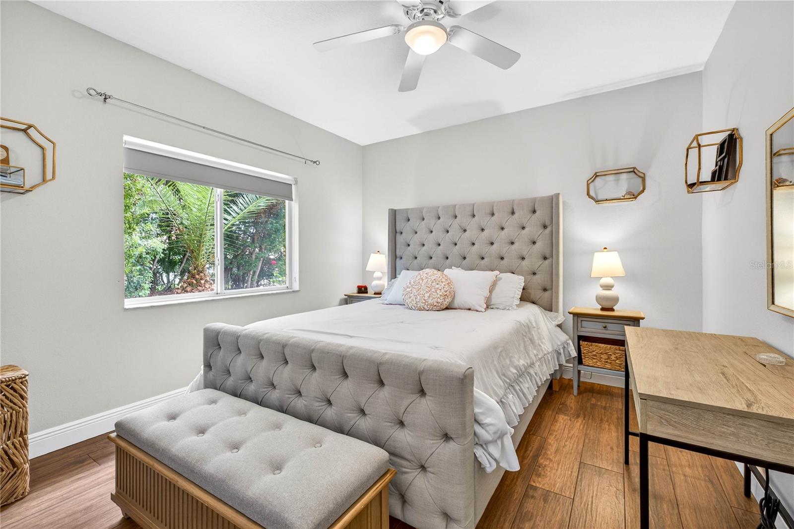 12643 OAK HOLLOW CT