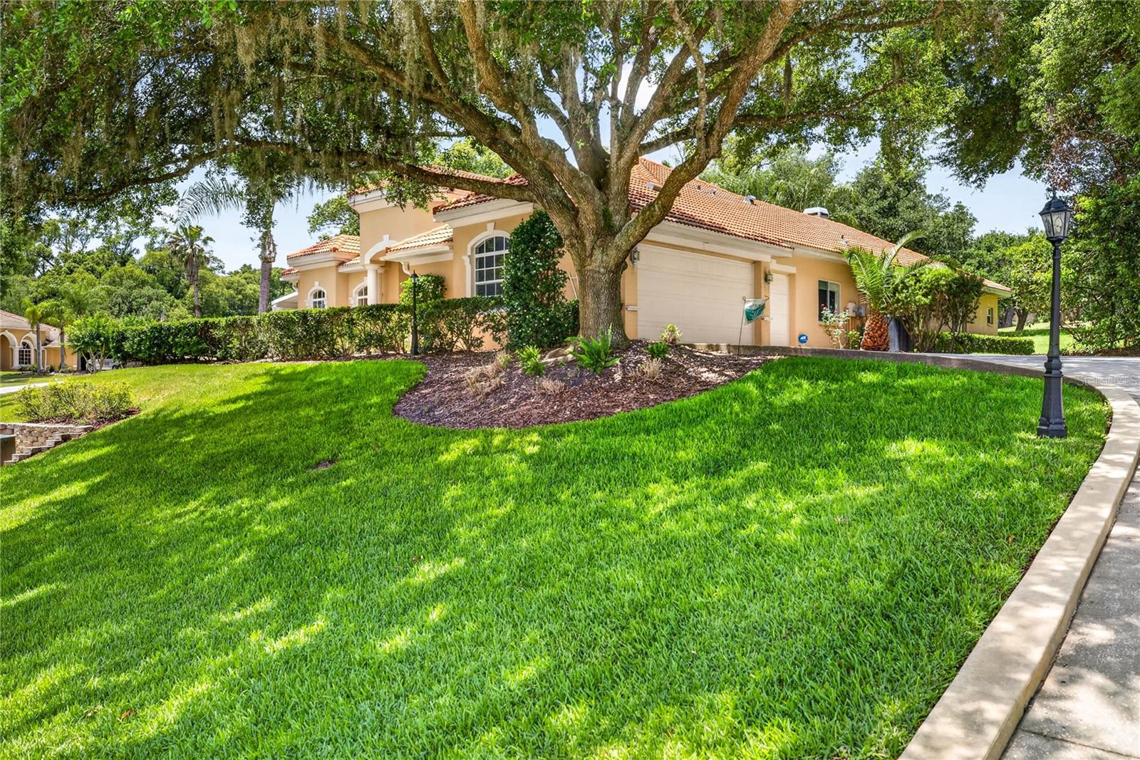 12643 OAK HOLLOW CT