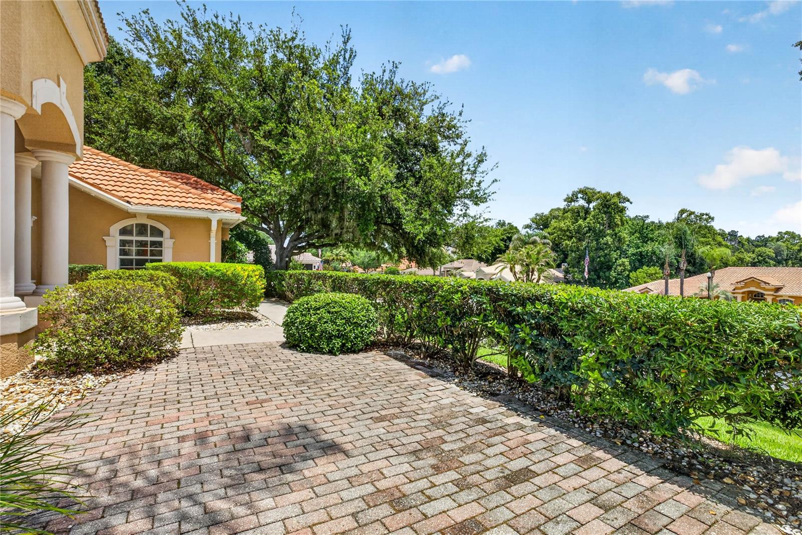 12643 OAK HOLLOW CT