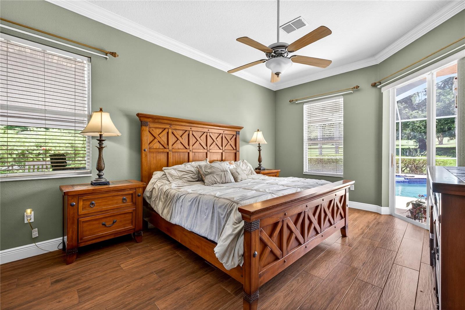 12643 OAK HOLLOW CT