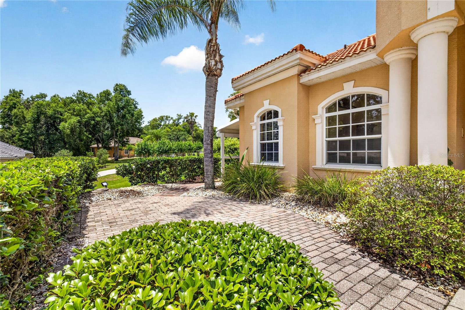 12643 OAK HOLLOW CT
