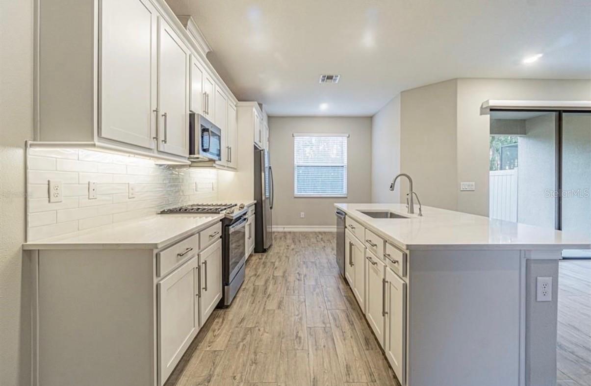 4615 ALMADA LN