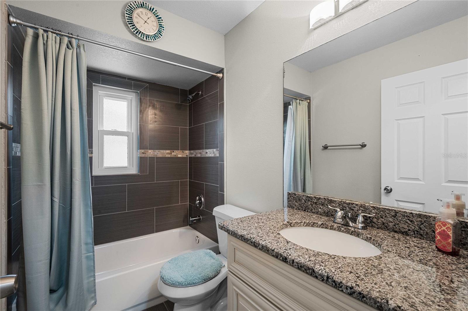 2423 FORREST CREST CIR