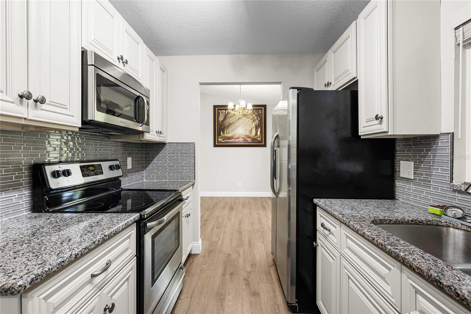 2423 FORREST CREST CIR