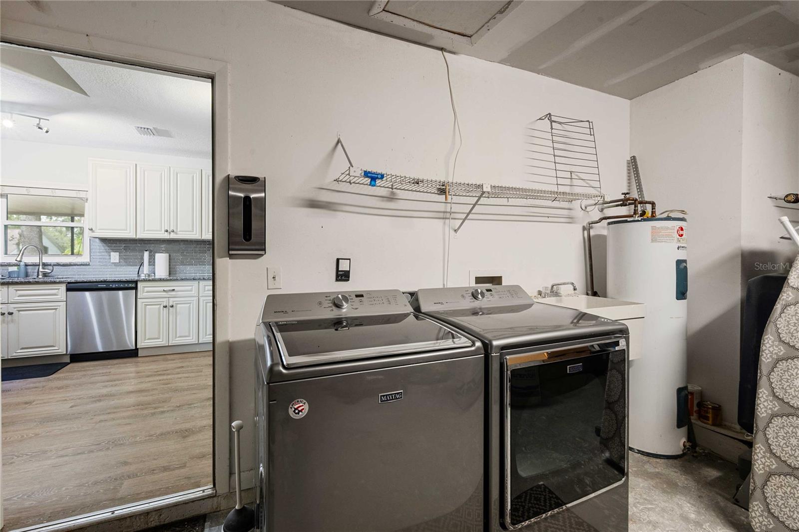 2423 FORREST CREST CIR