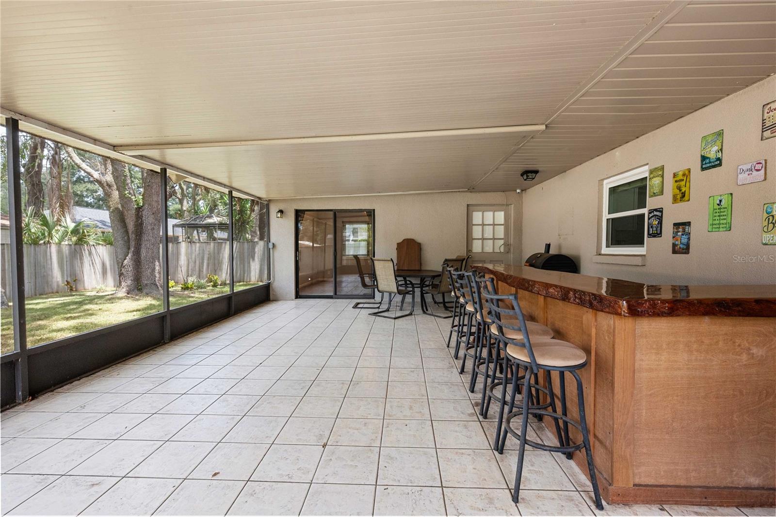 2423 FORREST CREST CIR