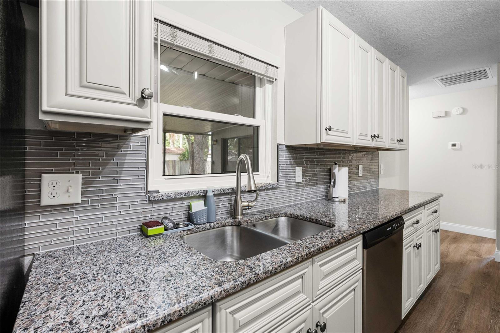 2423 FORREST CREST CIR