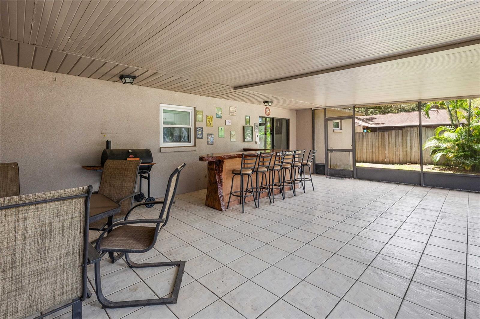 2423 FORREST CREST CIR