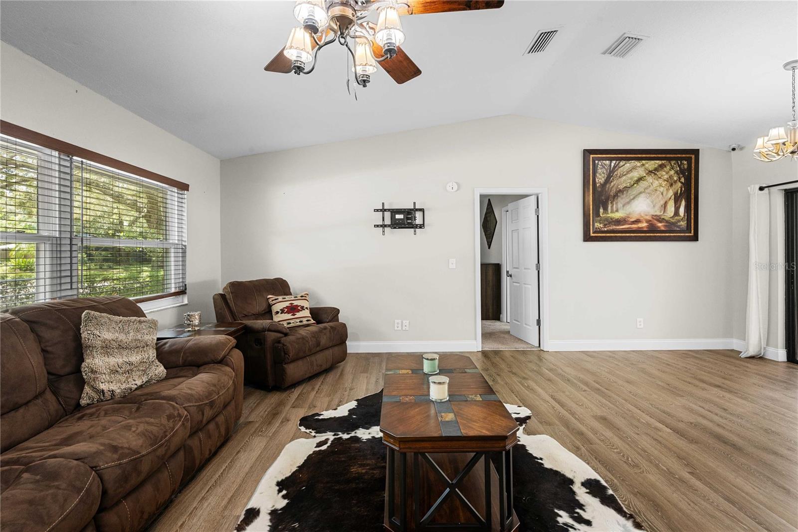 2423 FORREST CREST CIR