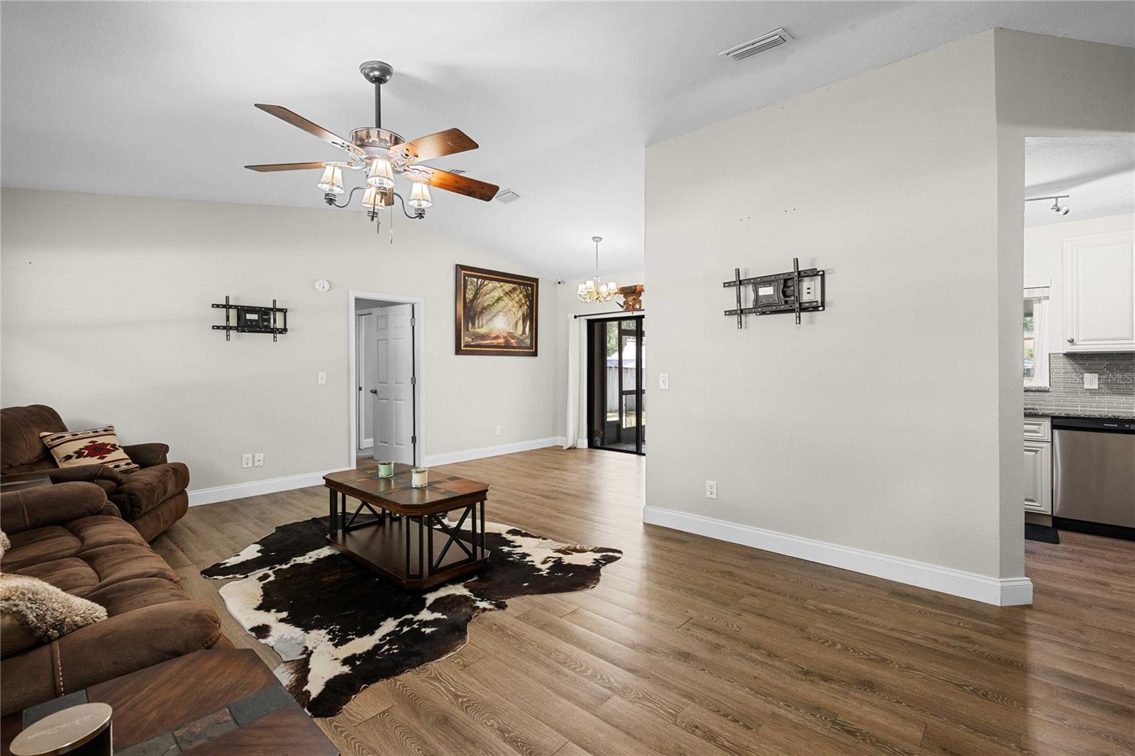 2423 FORREST CREST CIR