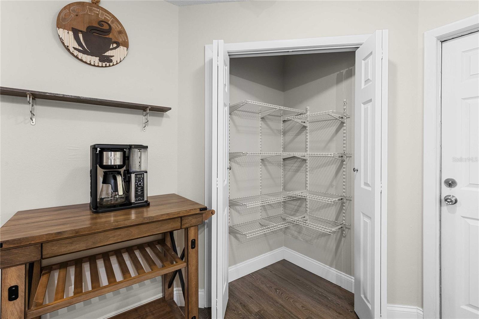 2423 FORREST CREST CIR