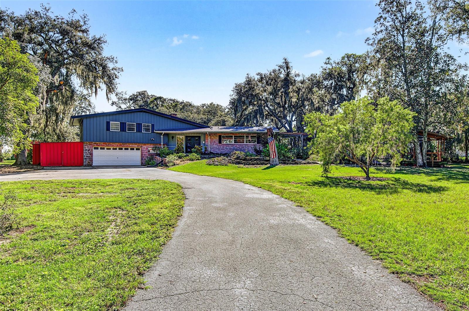 15300 Lake Iola Rd Dade City Fl Us 33523 Mfrtb8560617