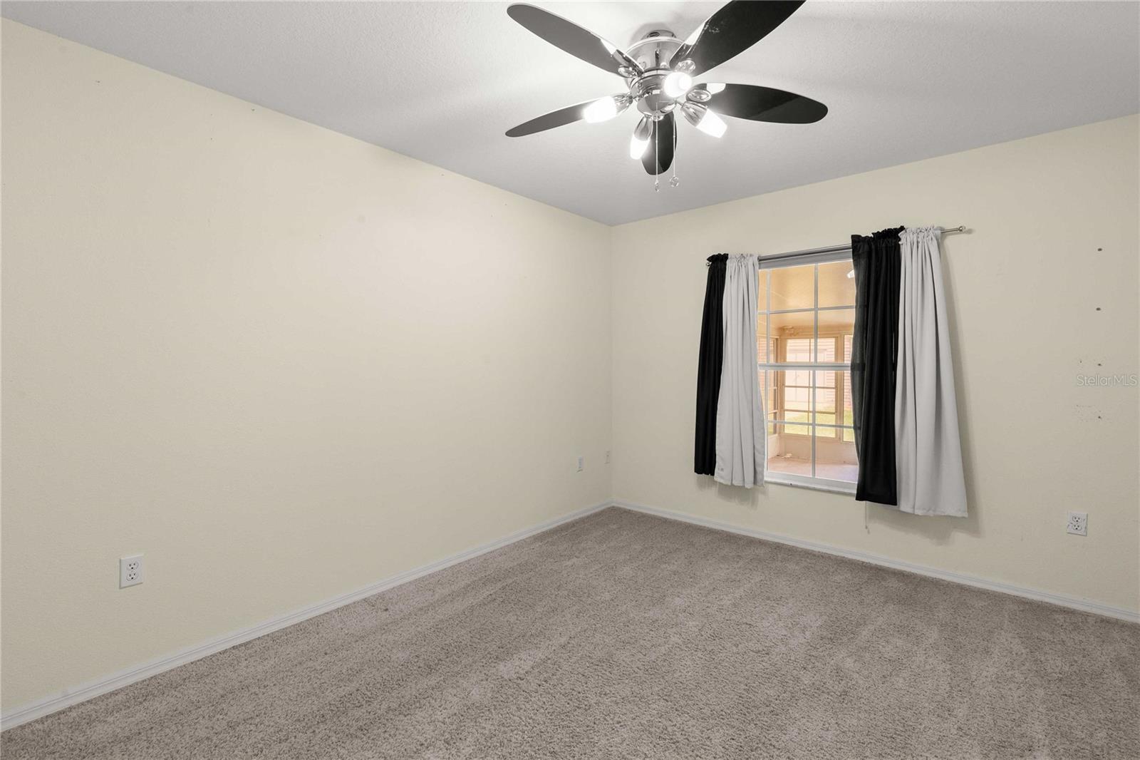 12404 PALM RIDGE DR