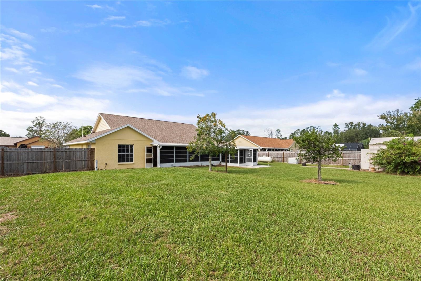 12404 PALM RIDGE DR