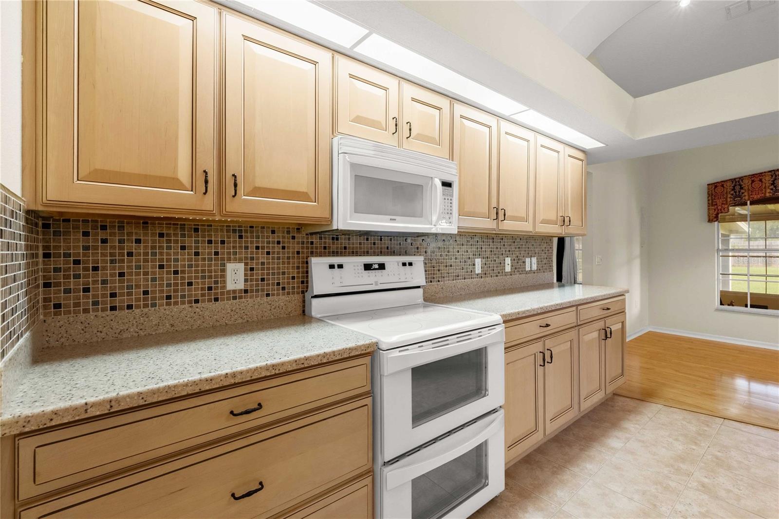 12404 PALM RIDGE DR