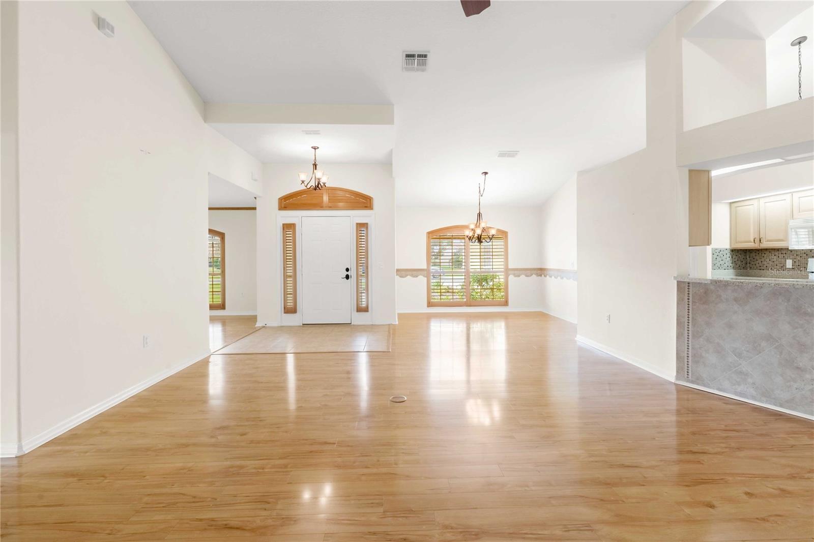 12404 PALM RIDGE DR