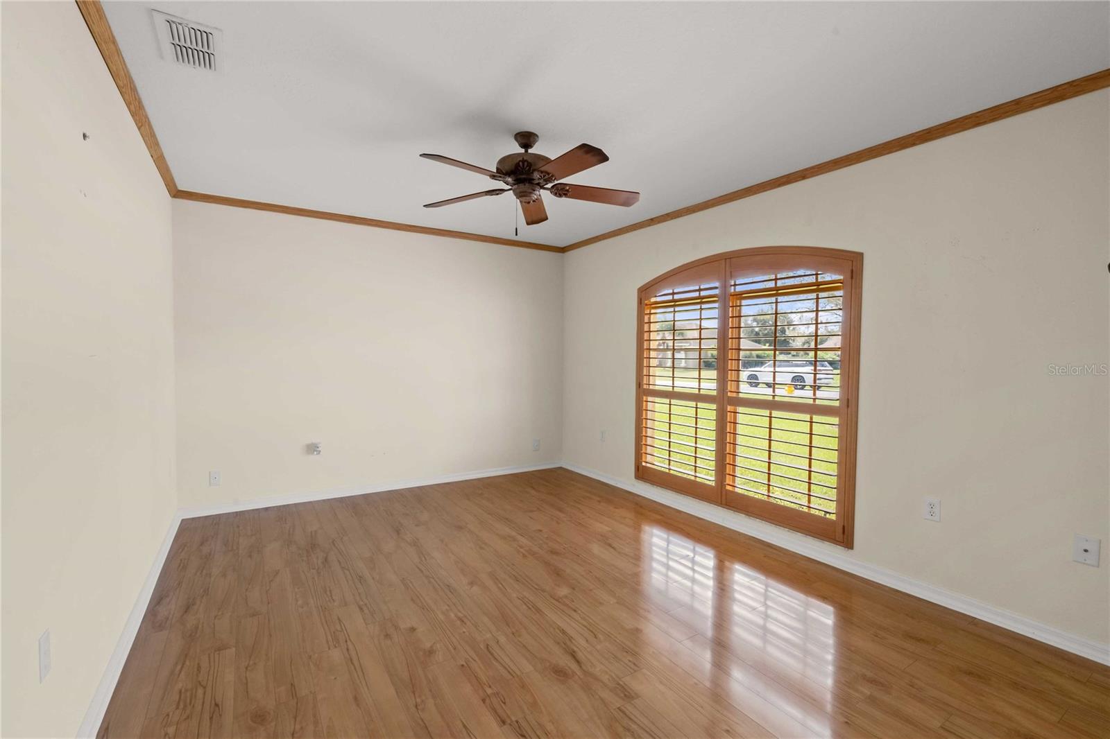 12404 PALM RIDGE DR