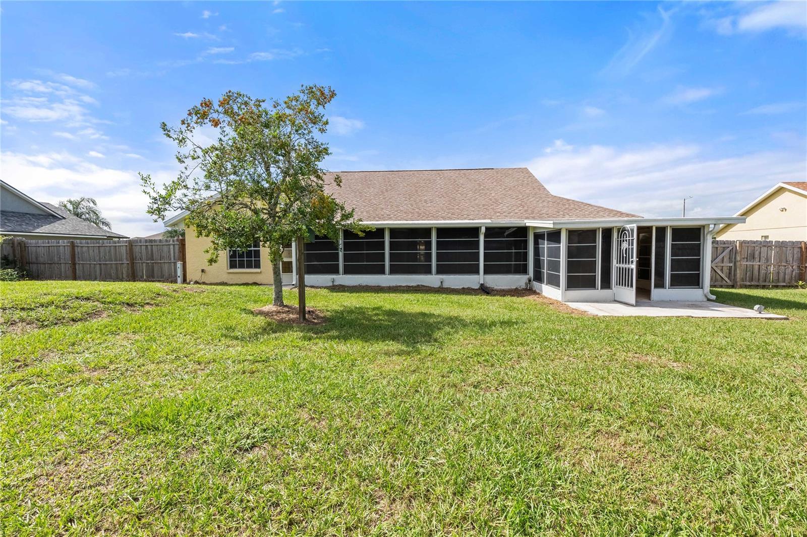 12404 PALM RIDGE DR