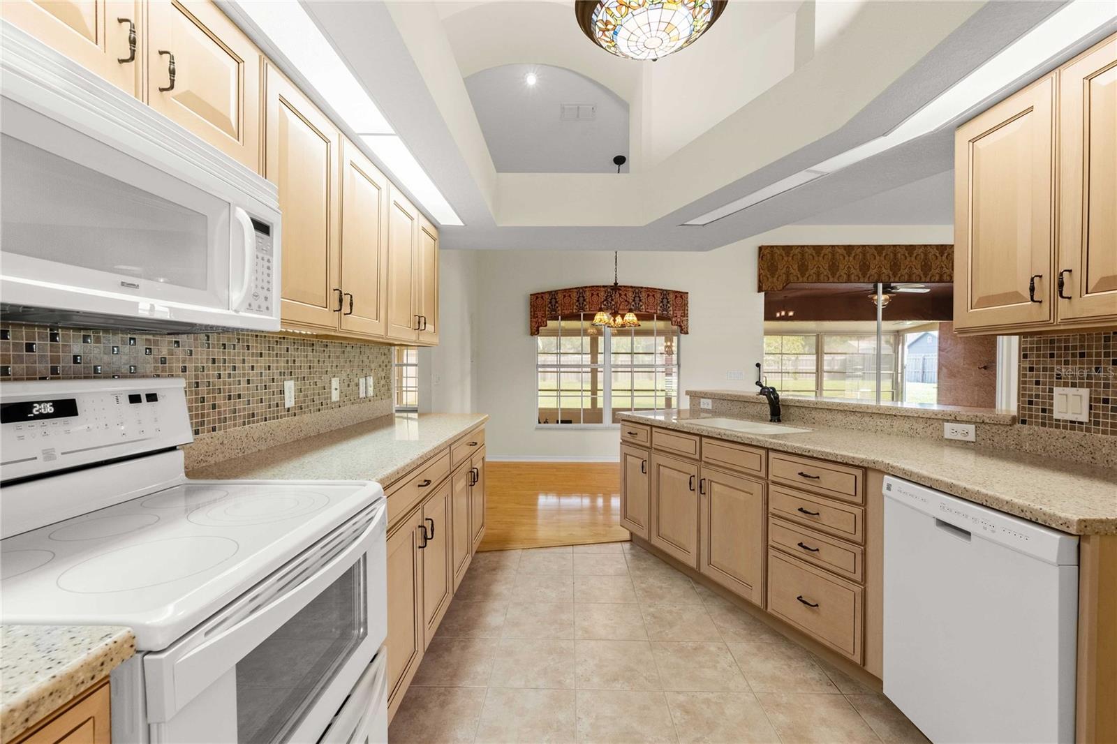 12404 PALM RIDGE DR
