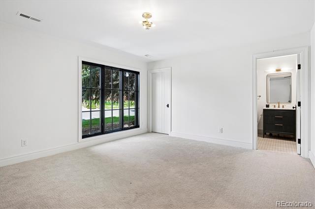 5290 E Nassau Circle